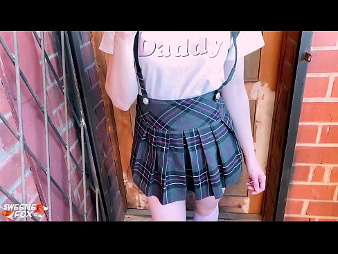 ❤️ 女子校生は授業の代わりに彼女のペニスを深く吸ってファックする。 ポルノビデオ ❌️❤
