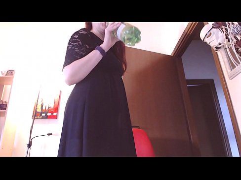 ❤️ スケベで甘美なパンティが大好きな従順な奴隷が、この動画を見てオナニーを強要される! ポルノビデオ ❌️❤