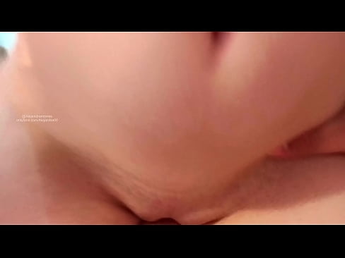 ❤️ 妹の部屋で寝ていたら、それがきっかけで目覚める ポルノビデオ ❌️❤